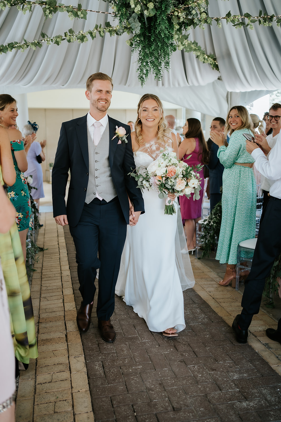 Laura & Aaron-21140.JPG