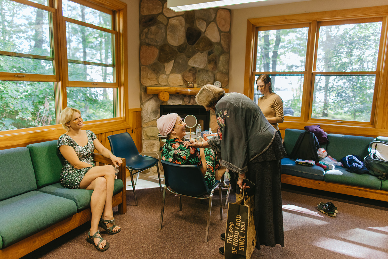 Prospect Refuge Studio Refines Summer Camp Style at a Wisconsin Cabin |  Artful Living Magazine, image size:1600x1067